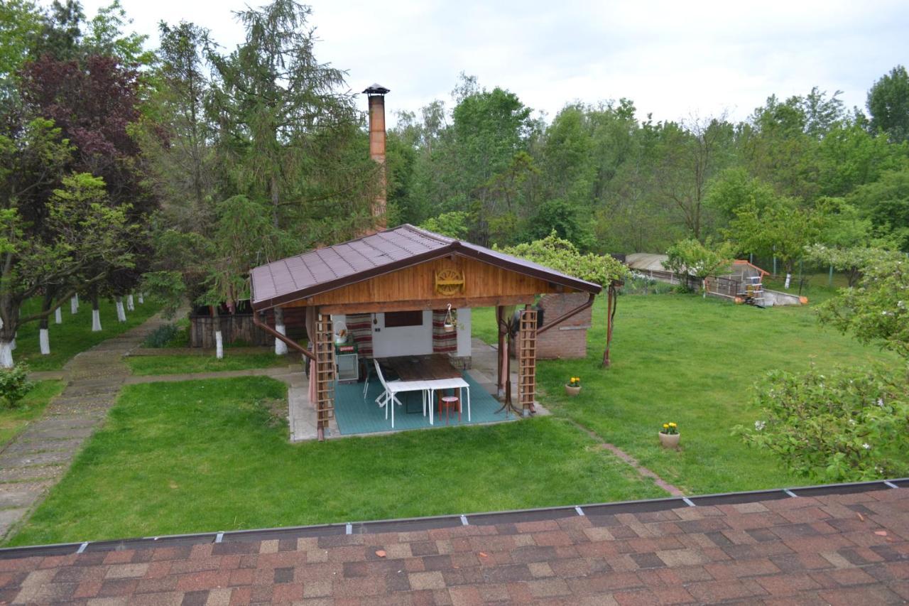 Villa Siret Sendreni Kültér fotó